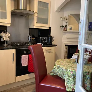 Mountroyal Victorian Self Catering 2 Belfast